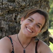 <em><strong>Sara L.</strong></em>